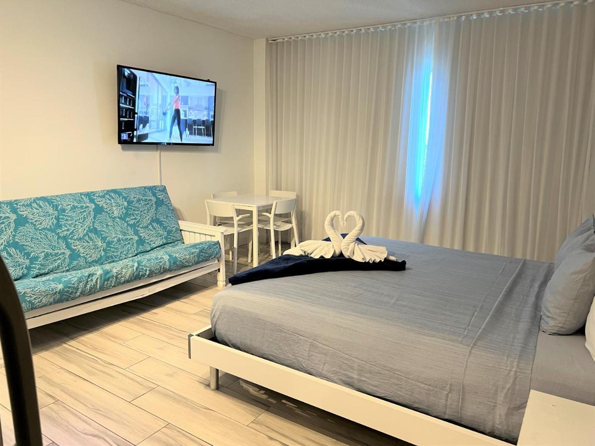 Ocean Front Units At ไมอามีบีช ภายนอก รูปภาพ
